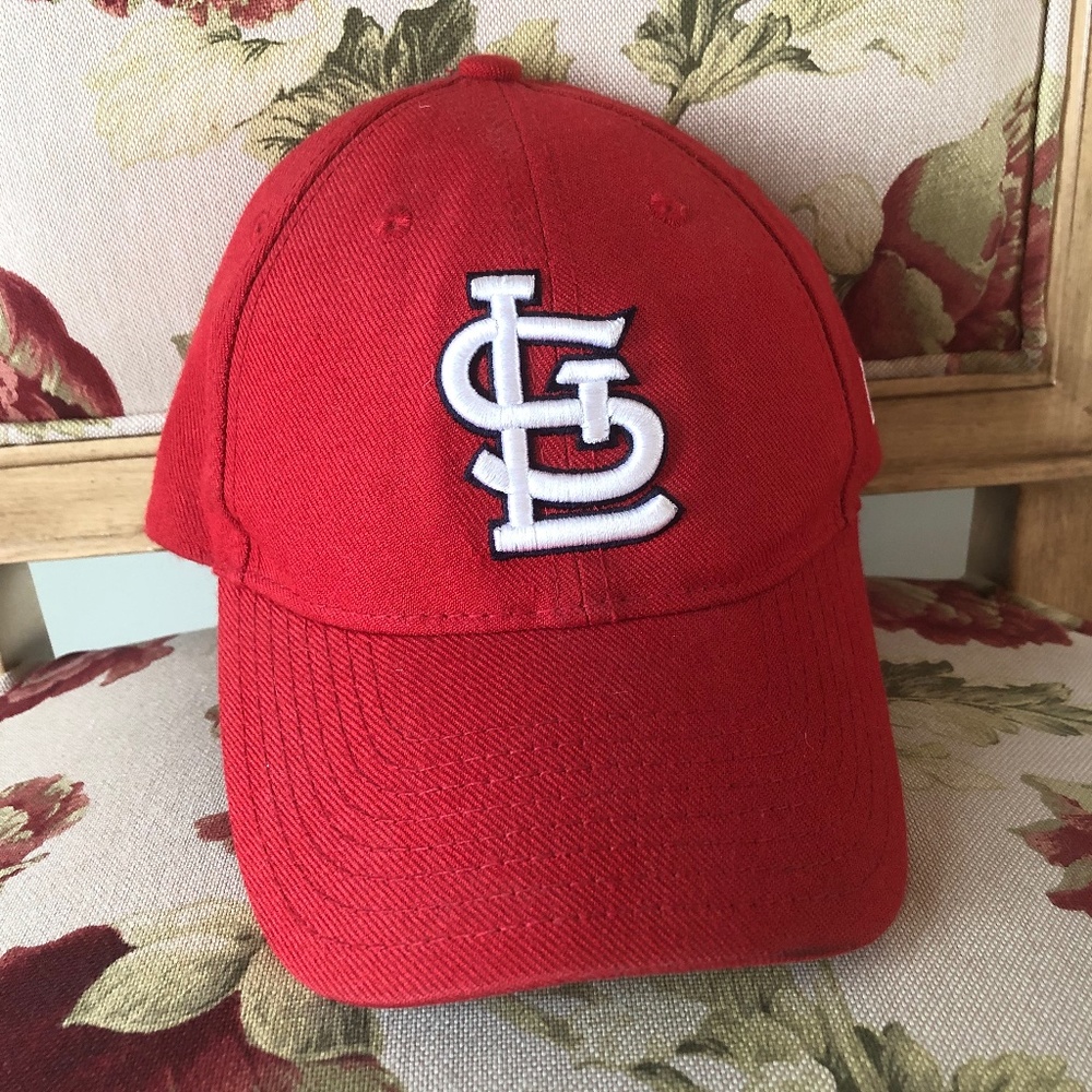 St Louis Cardinals Adjustable Baseball Hat